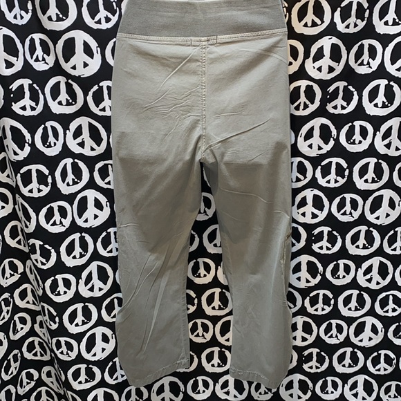 WEARABLES LIGHT OLIVE ANKLE/CROP CARGO PANTS ZIPPED POCKETS SZ 31 W - Picture 10 of 13